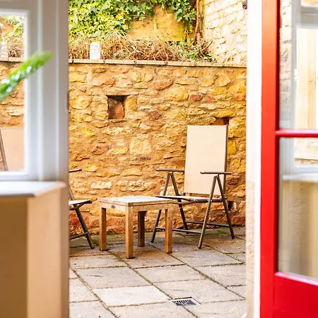 New-spacious Clifton Flat With Office-best Area-by Fabaccommodation Appartement