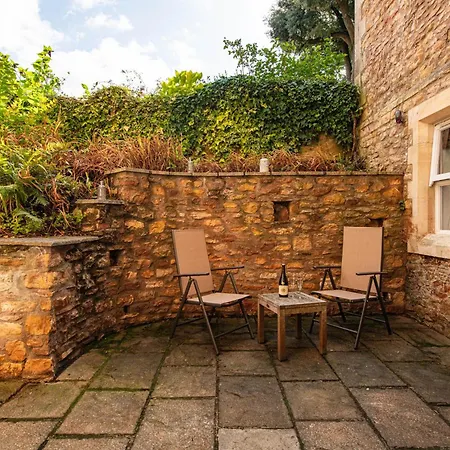 Appartement New-spacious Clifton Flat With Office-best Area-by Fabaccommodation *